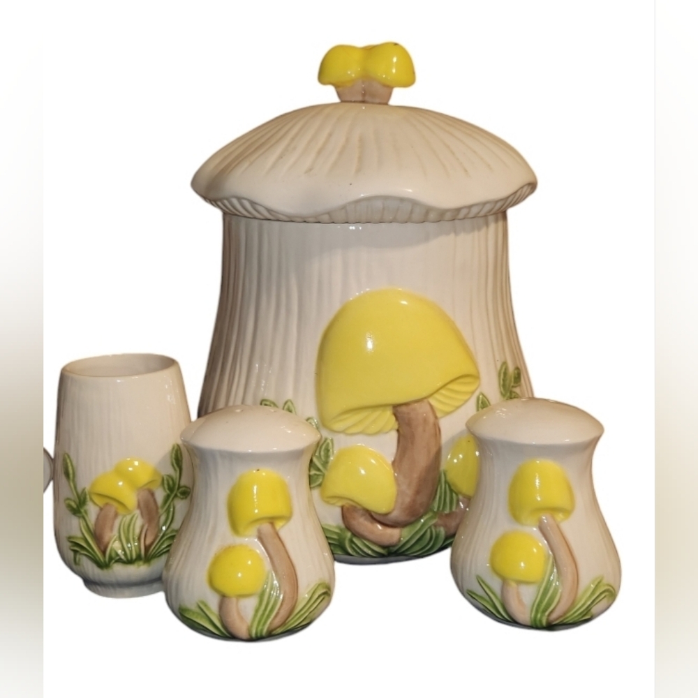 Vintage rare arnels mushroom